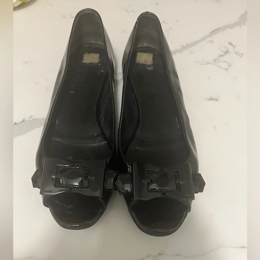Gucci Embellished Ballet Flats in Black Patent Leather - Picture 4 of 9